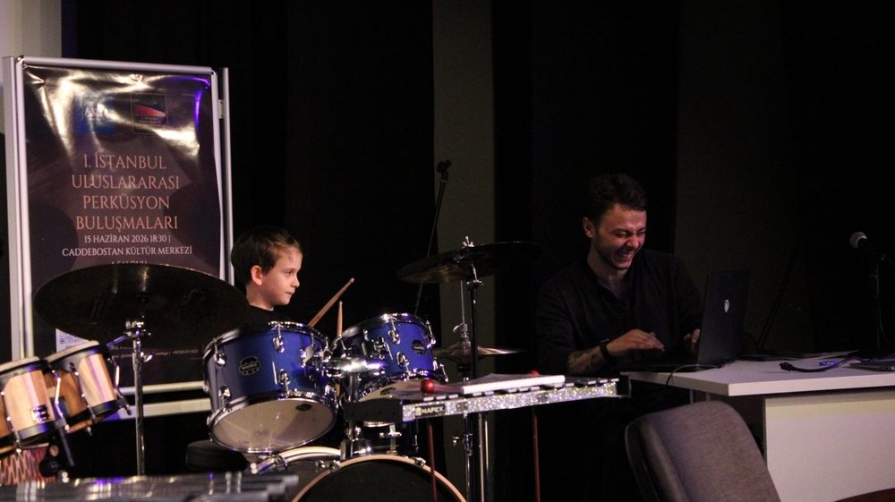 Perküsyon sahne performansı